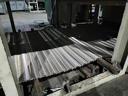 参观矽钢片热处理网带的使用现场